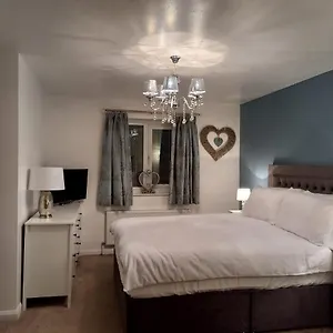 https://charming-wentworth-lodge-with-countryside-views.yorkshirehotels.net