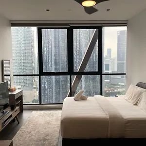 https://scarletz-suites-klcc-deluxe-studio-room-single-double-bed.kualalumpurs-hotels.com
